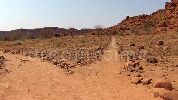 非洲纳米比亚Mowani山Twyfelfontein的景观视频的预览图
