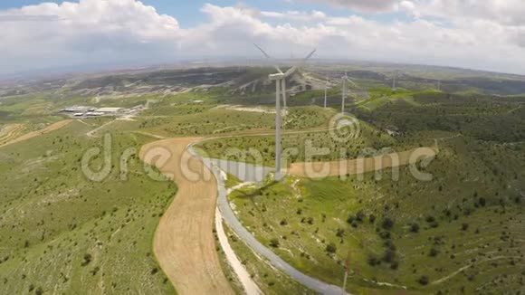 为环保企业提供替代能源的现代风力涡轮机视频的预览图