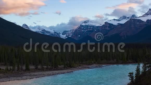 山河景观从冰原视频的预览图