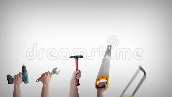 双手举起不同的乐器工具上隔离着白色机械工具概念视频的预览图