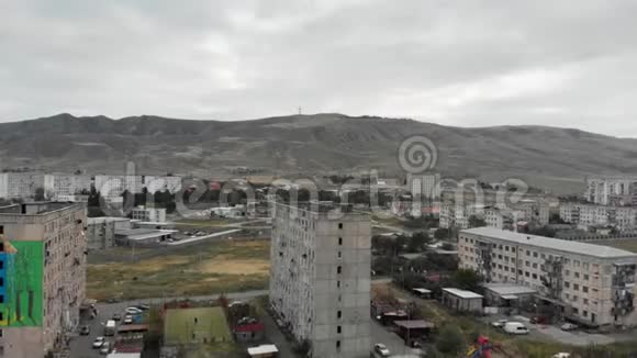 格鲁吉亚旧混凝土住宅建筑住宅视频的预览图