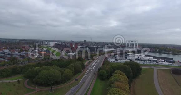荷兰Dordrecht工业区道路鸟瞰图视频的预览图
