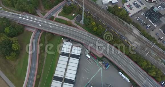 荷兰Dordrecht工业区道路鸟瞰图视频的预览图