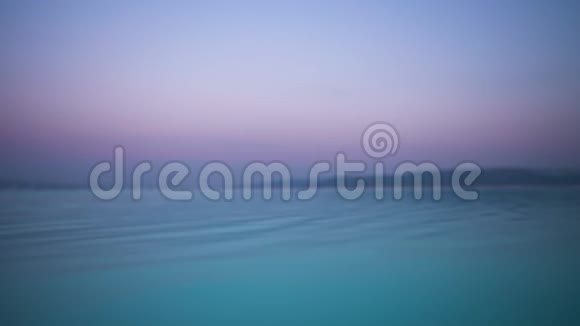 波浪和蓝绿色海水作为自然背景视频视频的预览图