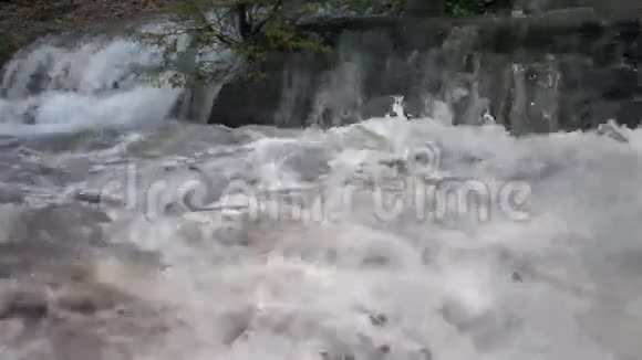河水泛滥视频的预览图