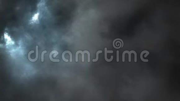 云中的闪电风暴视频的预览图