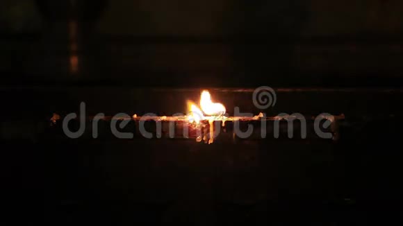 蜡烛佛寺视频的预览图