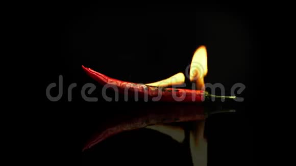 烧红辣椒隔离视频的预览图