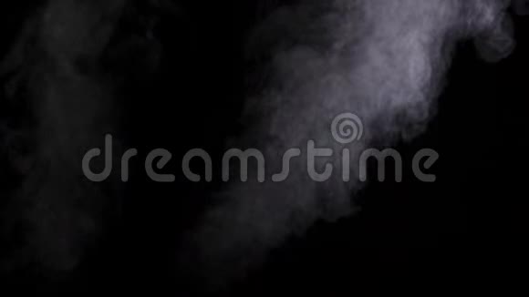 空气中的蒸汽和烟雾视频的预览图