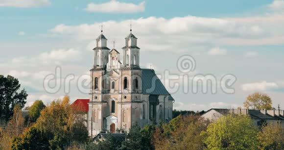 GermanovichiVitebsk地区白俄罗斯在阳光明媚的日子里上帝的变容教堂视频的预览图