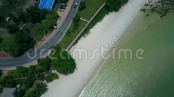 海滩和道路柬埔寨亚洲航空视频的预览图