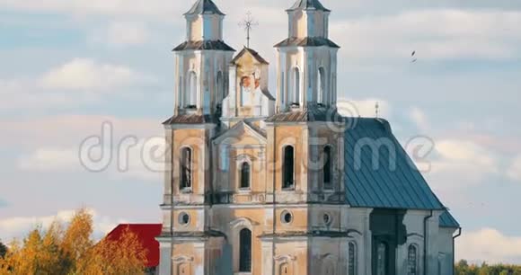 GermanovichiVitebsk地区白俄罗斯在阳光明媚的日子里上帝的变容教堂视频的预览图