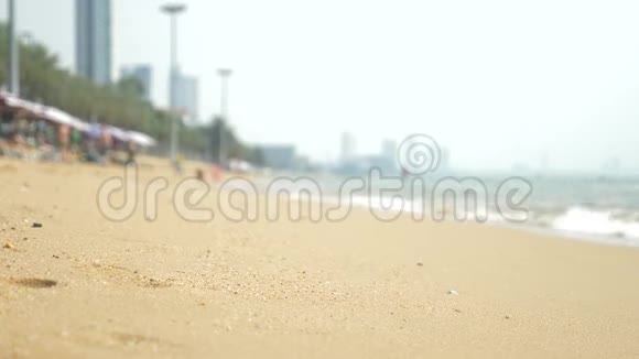 亚洲海滨城市景观堤防4k模糊背景视频的预览图