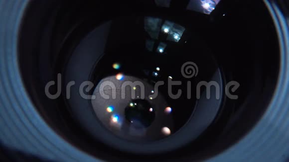 密集光圈的大镜头视频的预览图