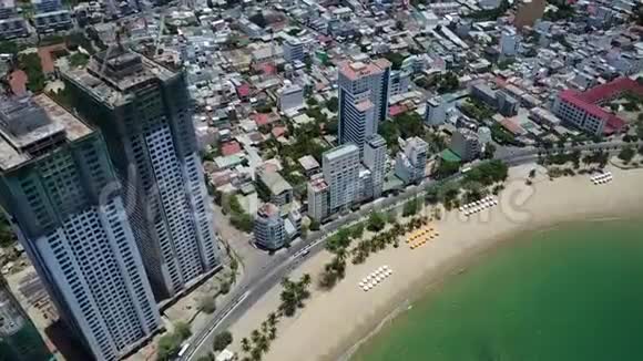 芽庄城市建筑空中景观视频的预览图