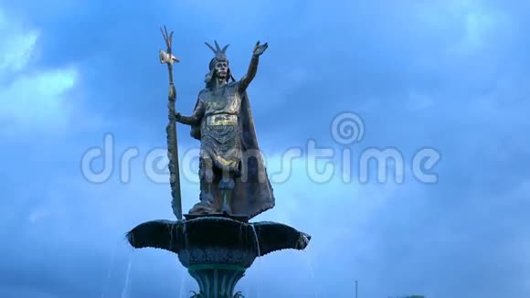 帕恰库蒂雕像视频的预览图