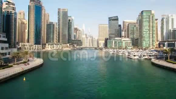 迪拜码头日时间流逝视频的预览图