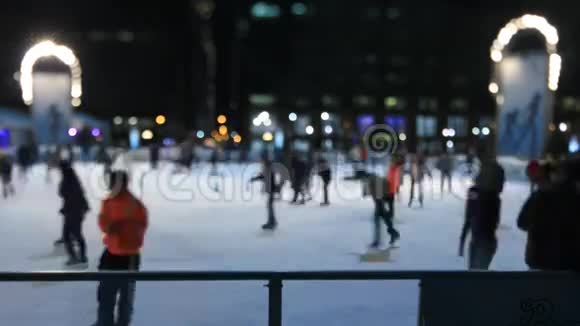 滑冰视频的预览图
