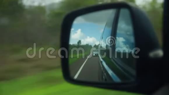 汽车侧镜反射视频的预览图