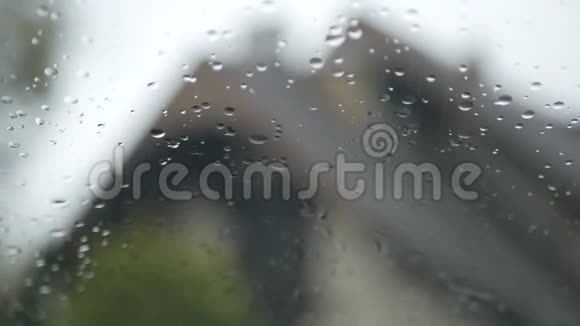 车内挡风玻璃餐厅背景季雨视频的预览图