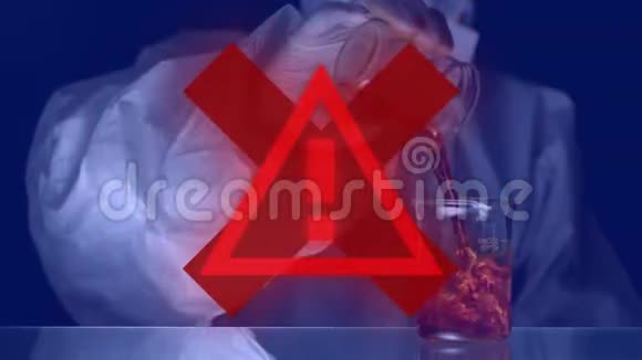 红色三角形警告标志超过科学家在后台工作19号铺展视频的预览图