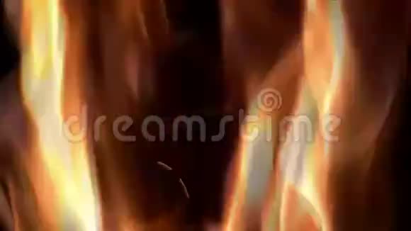 火和火焰特写视频的预览图