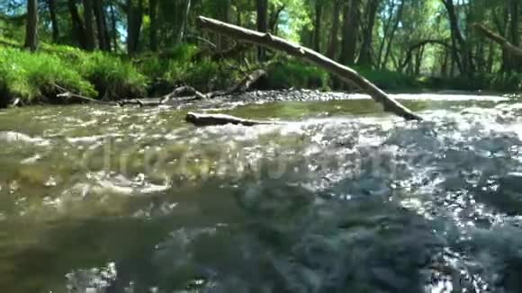 慢镜头美丽的山河快关门视频的预览图
