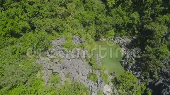山湖热带岛屿马图卡德卡拉莫恩群岛菲律宾南部Camarines视频的预览图