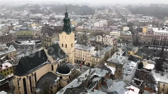 旧欧洲城的暴风雪视频的预览图
