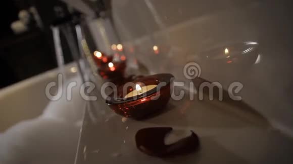 巴斯的芳香蜡烛视频的预览图