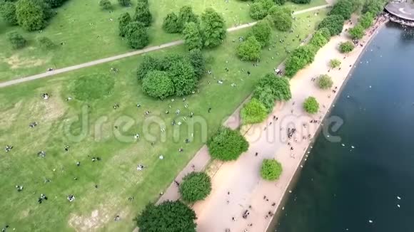 英国伦敦海德公园周围美丽的景观视频的预览图