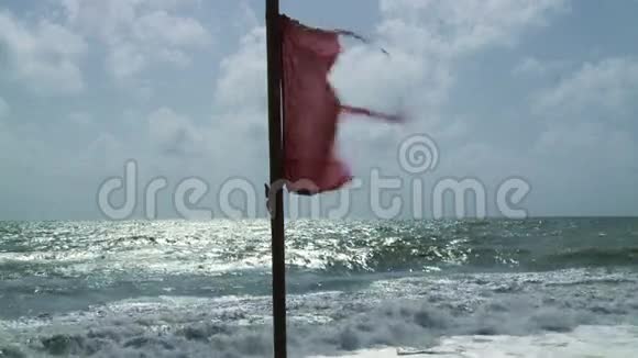海滩警告旗视频的预览图