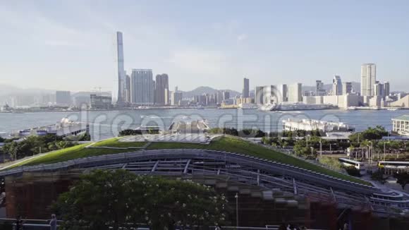 香港2018年7月城市公园及道路的鸟瞰图视频的预览图