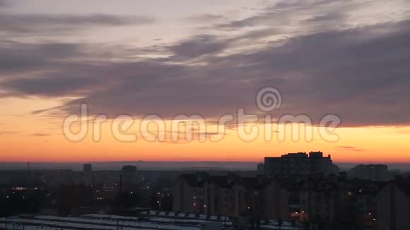 日落时分的城市视频的预览图