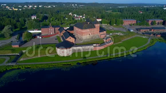 瓦纳哈维西湖上的哈梅林纳要塞芬兰空中录像视频的预览图