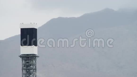 高工业塔顶部视频的预览图