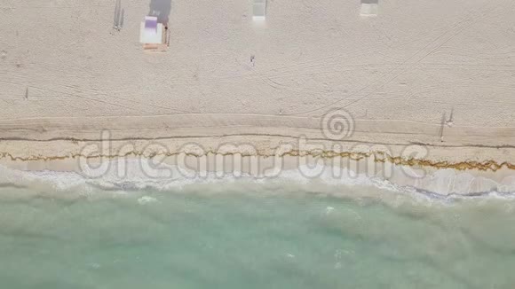 沙滩的鸟瞰图迈阿密海滩视频的预览图