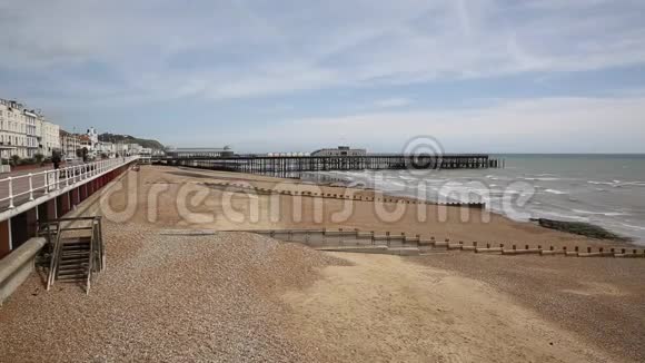 哈斯廷斯海滩和英国东苏塞克斯码头视频的预览图