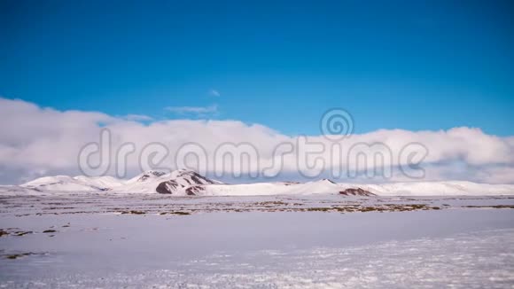 冰岛冬季山景的时间流逝4K视频的预览图