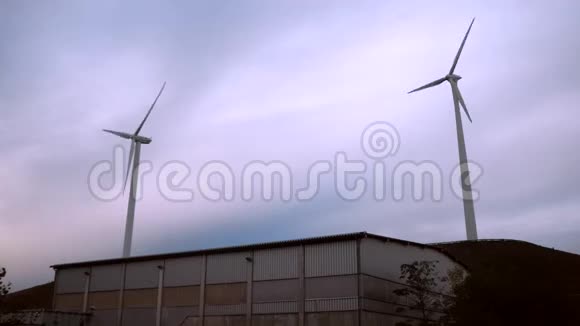 一段旋转风车逆天的视频视频的预览图