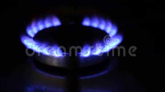 天然气炉燃烧器蓝色火焰视频的预览图