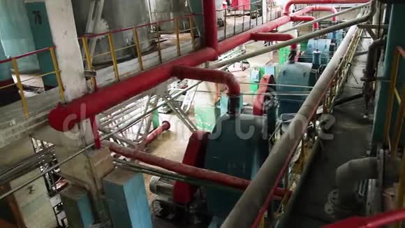 旧厂房为生产物质场景重植物概念视频的预览图