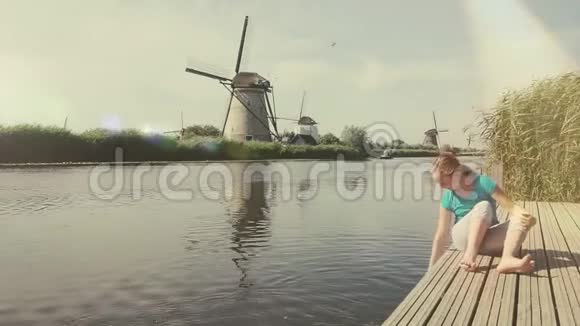 荷兰的老式风力发电机荷兰视频的预览图