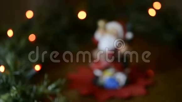圣诞老人圣诞花环和德国圣诞老人视频的预览图