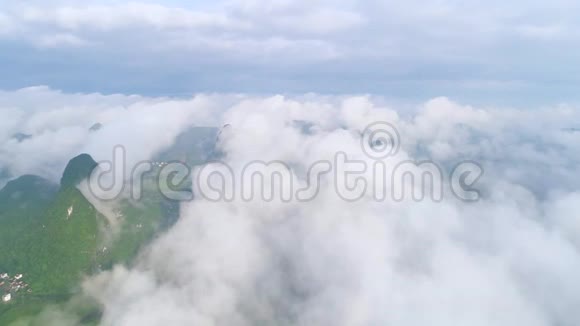 山上的云海视频的预览图