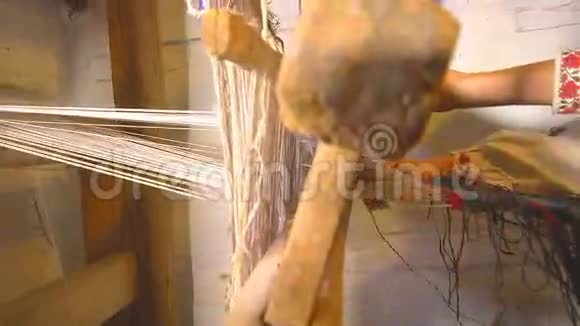 古代编织工具视频的预览图