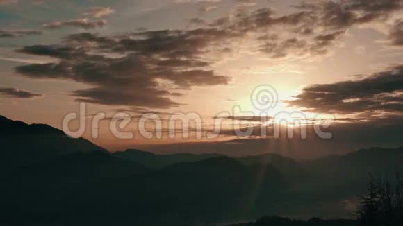 高山风景名胜区3视频的预览图