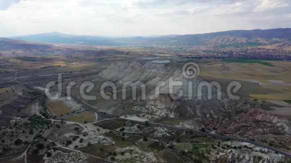 土耳其卡帕多西亚足够的景观从无人机射击视频的预览图