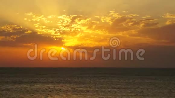 时间在喀山提普克里米亚半岛的俄罗斯海湾冲浪视频的预览图