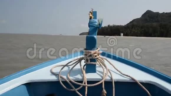 长尾船的船头视频的预览图
